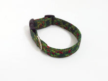 Load image into Gallery viewer, Traditional Holly Dog Collar/Lead