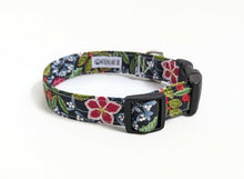 Load image into Gallery viewer, 'Noelle' - Winter Botanicals Dog Collar/Lead